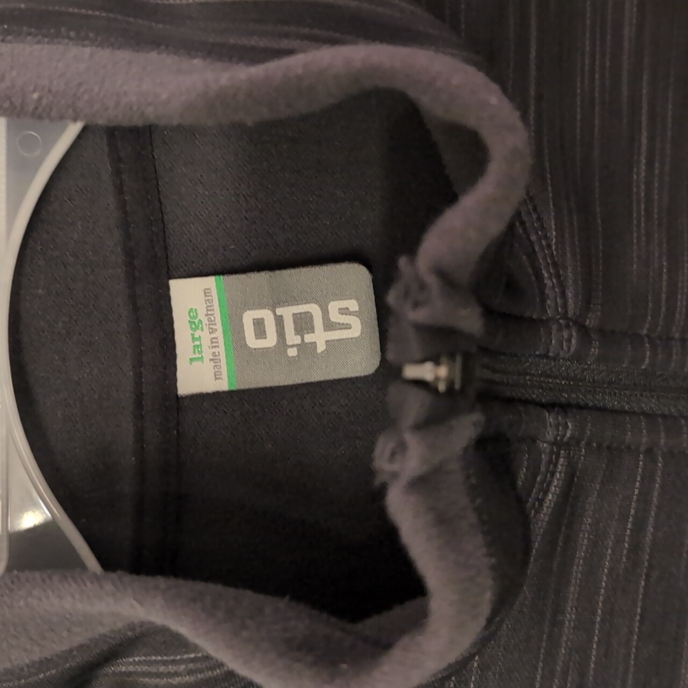 Stio Large Pullover - Picture 3 of 5